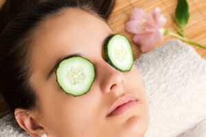  cucumber slices on the eyes